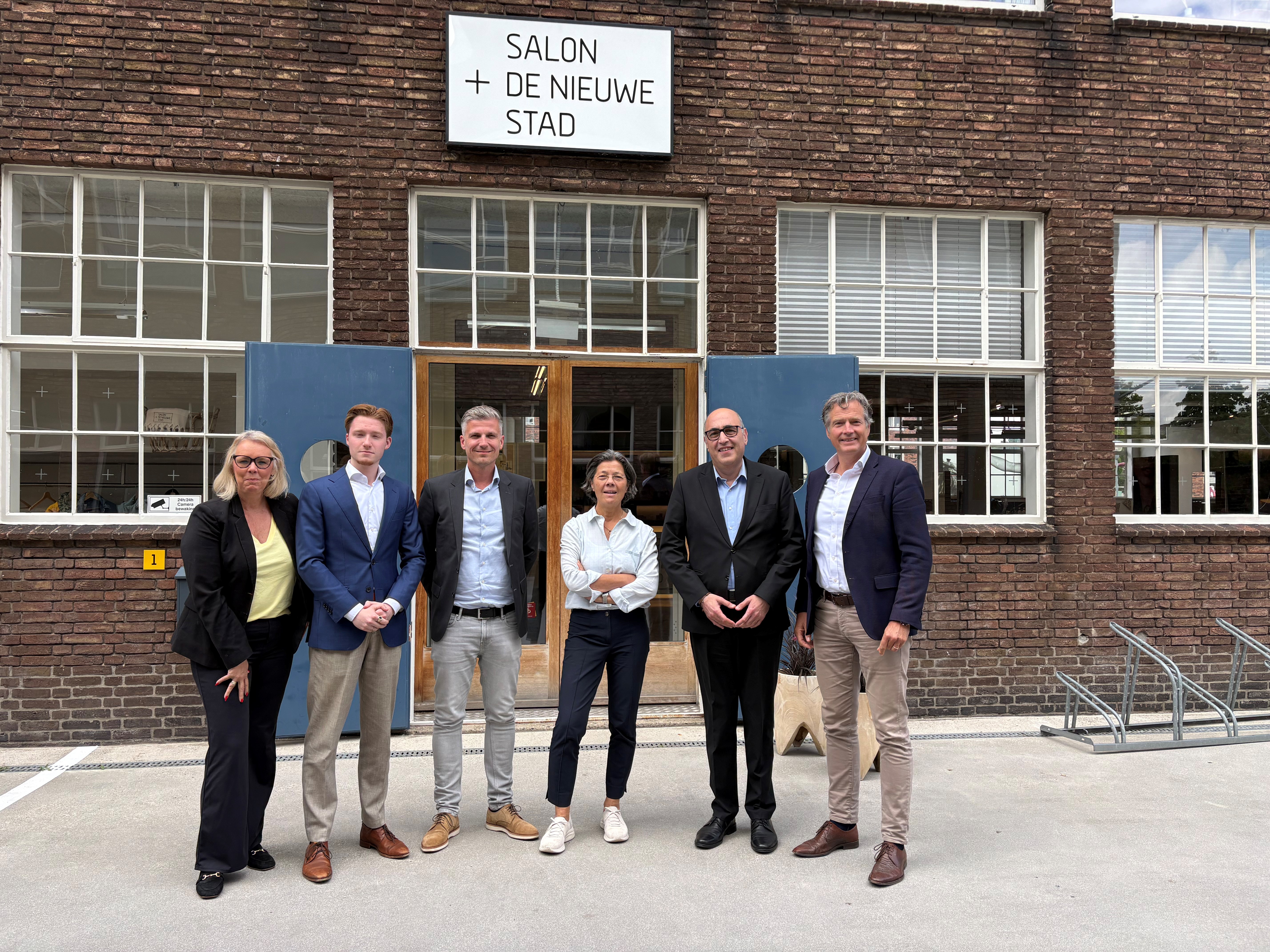 foto-bericht-bezoek-mbo-raad-liggend-hires